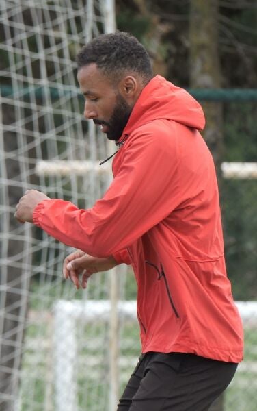 KAPÜŞONLU YAĞMURLUK - KIRMIZI